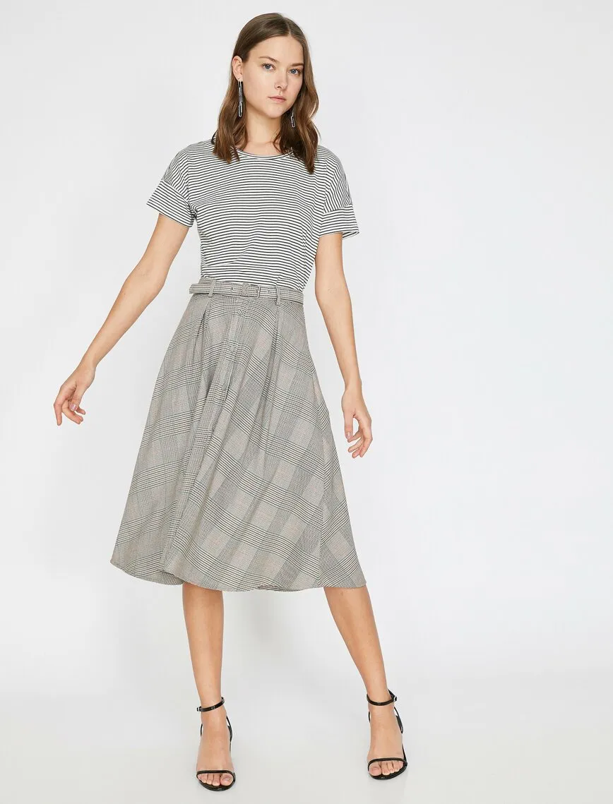 11957 Beige Patterned Midi Skirt
