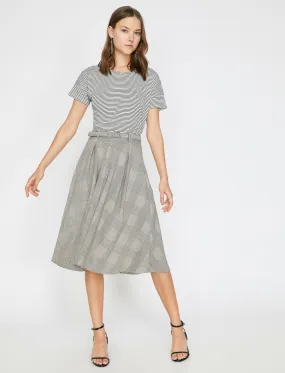 11957 Beige Patterned Midi Skirt