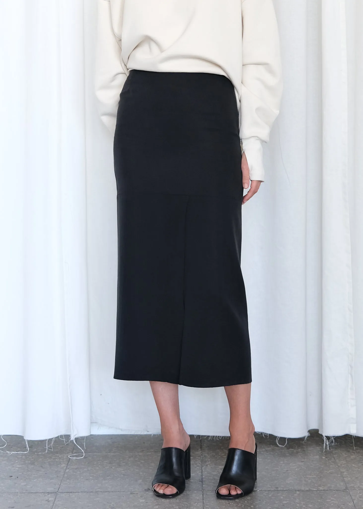 Anja Skirt Black