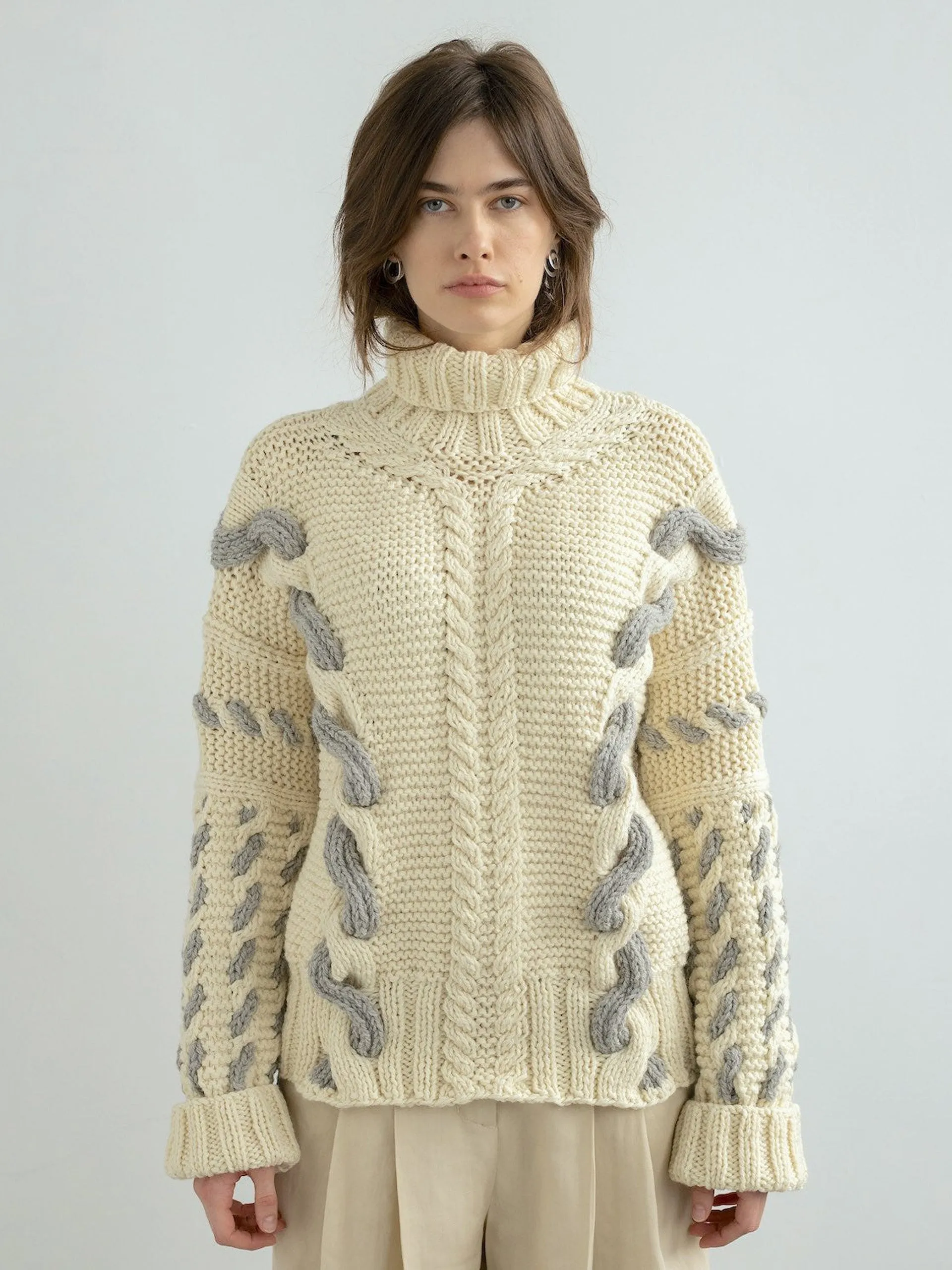 Barbora white wool turtleneck