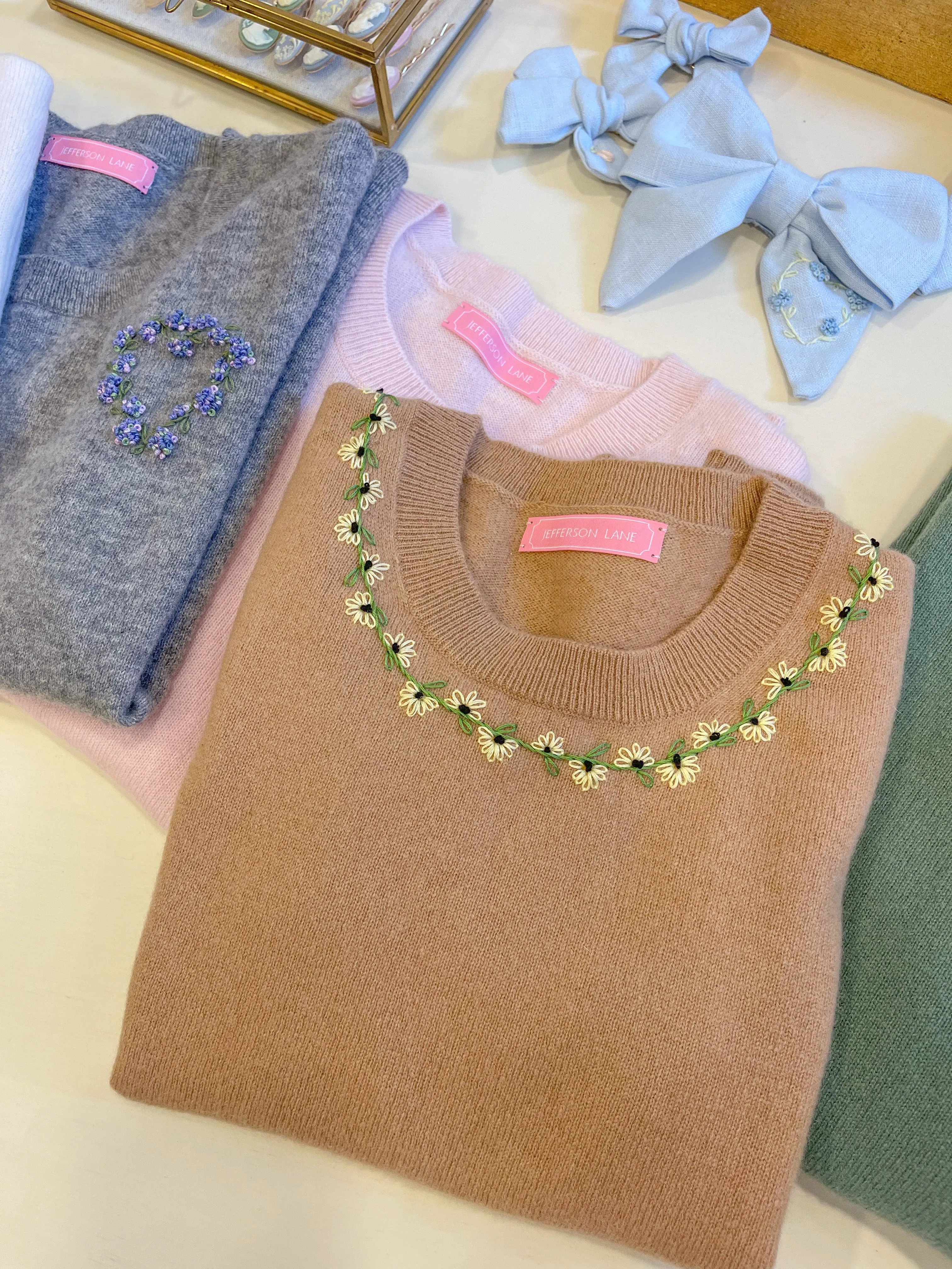 Black-eyed Susan Short Sleeve Cashmere