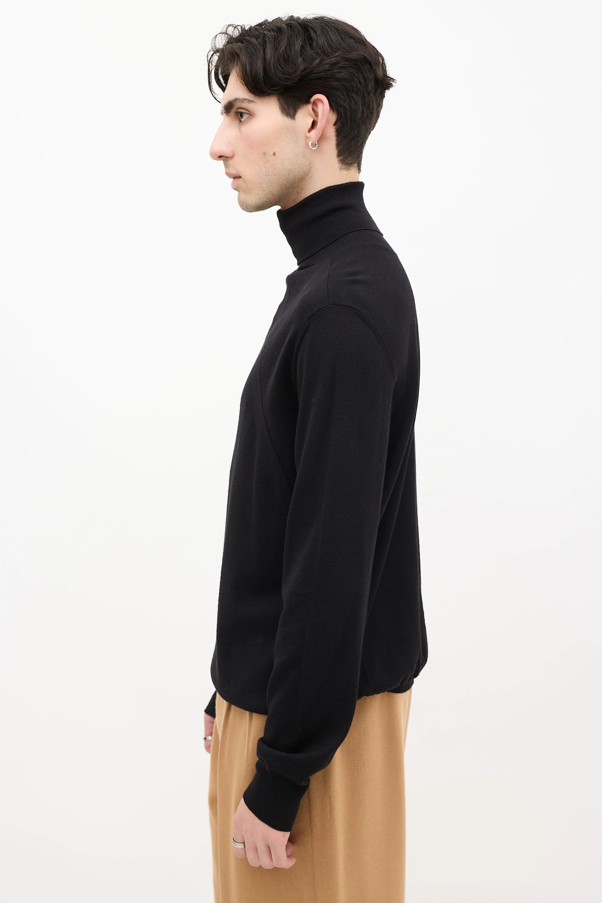 Black Wool Long Sleeve Turtleneck