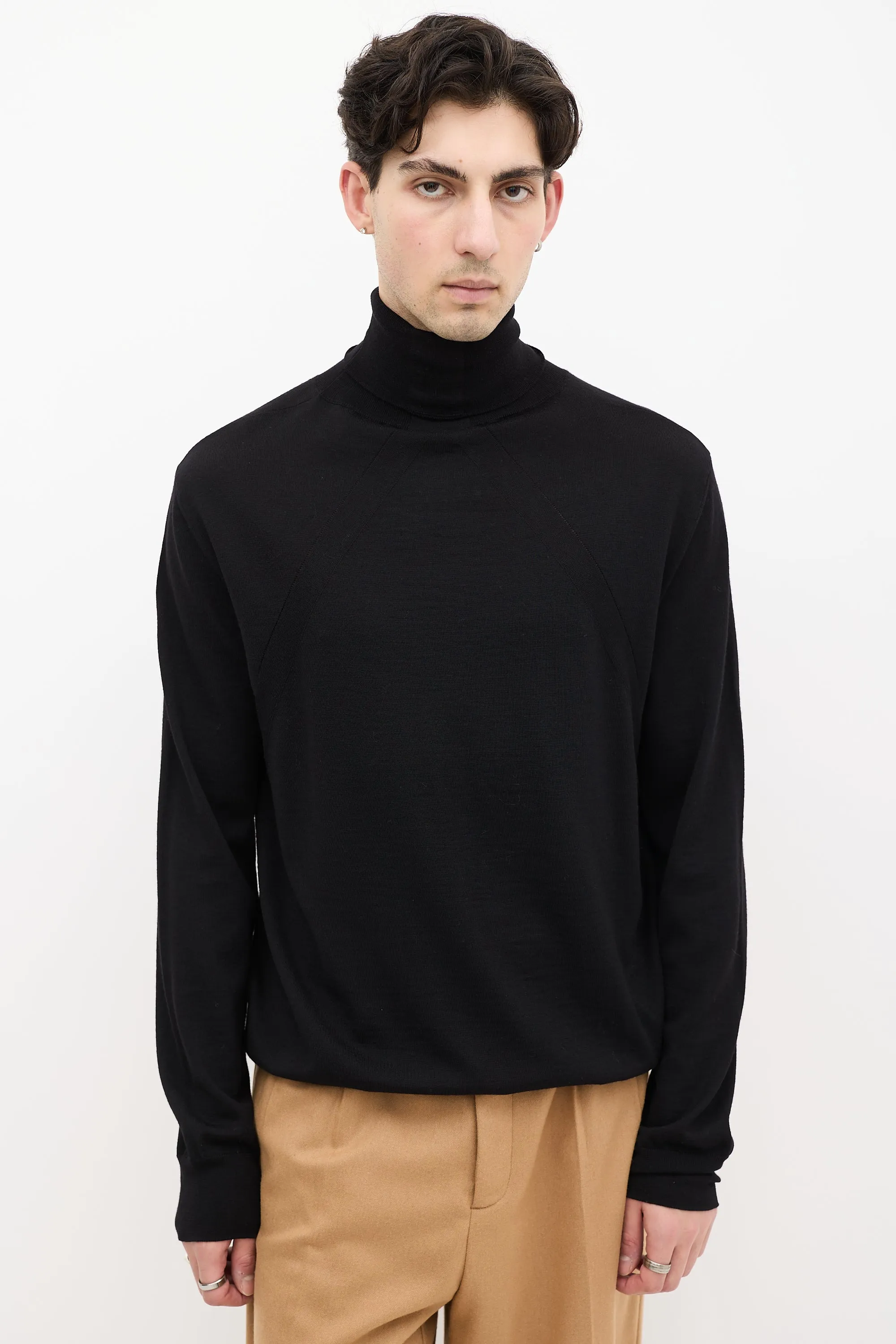 Black Wool Long Sleeve Turtleneck
