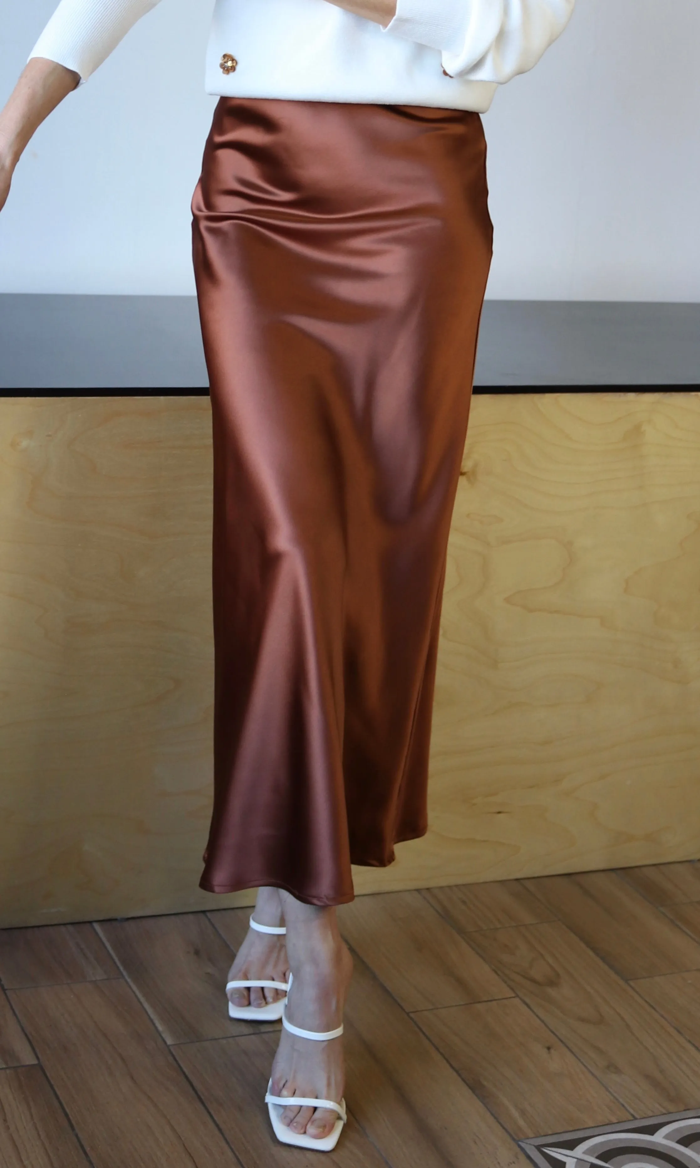 Brown Elastic Band Midi Satin Skirt