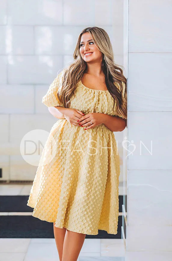 Brynn Corn Silk Texture Dress - DM Exclusive - Maternity Friendly