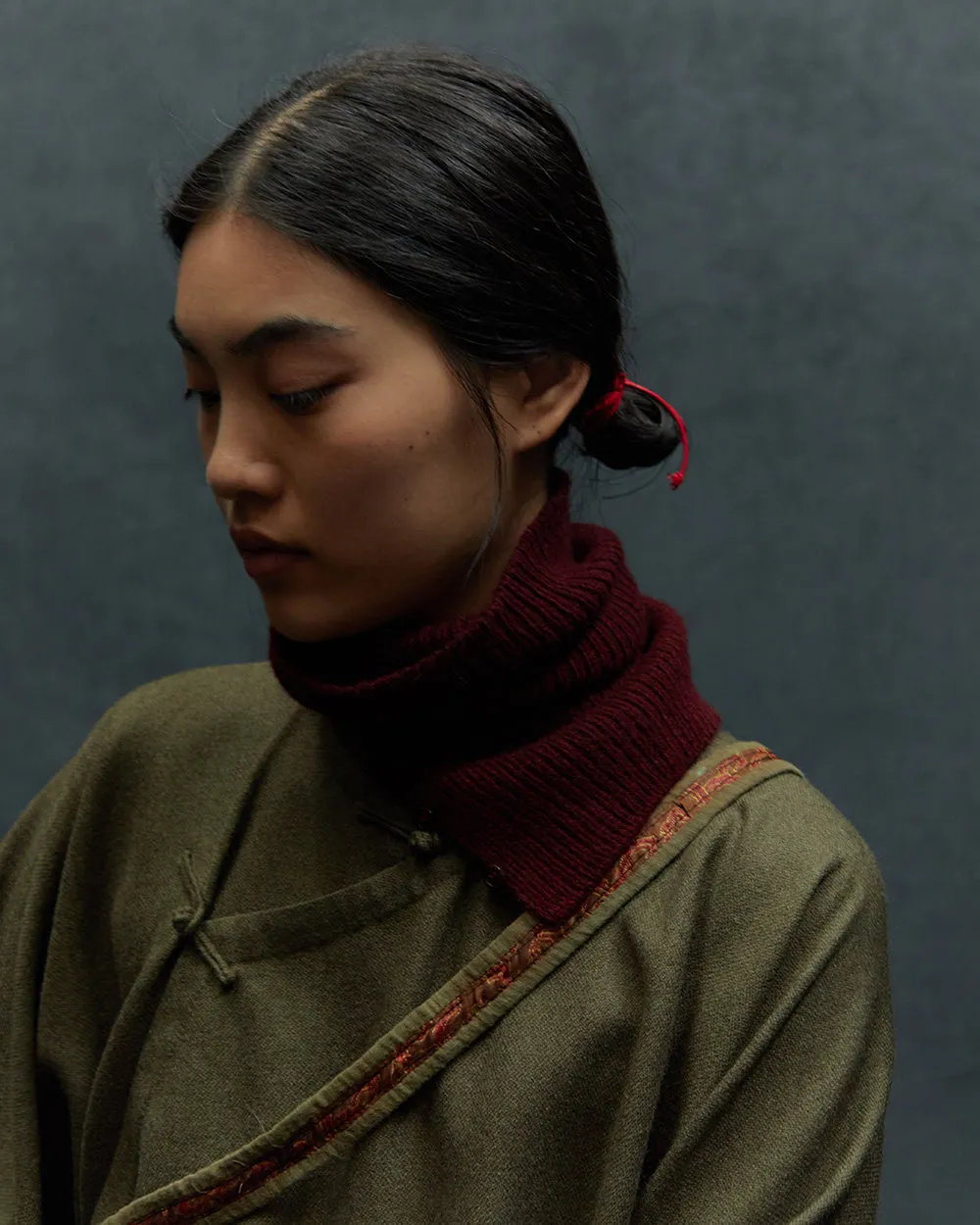 Button-Down Ribbed Neck Piece