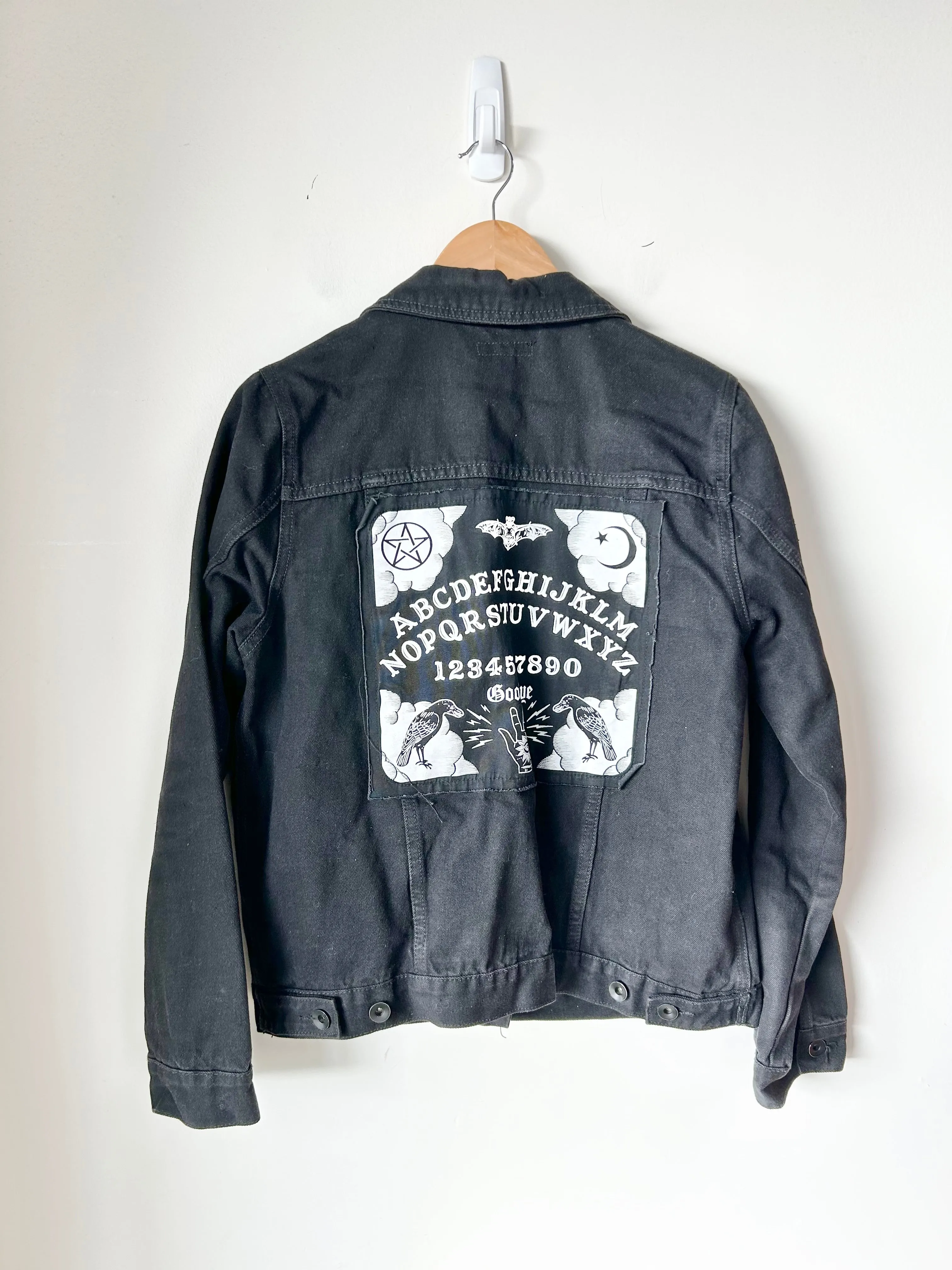 Hot Topic Outerwear Size Large