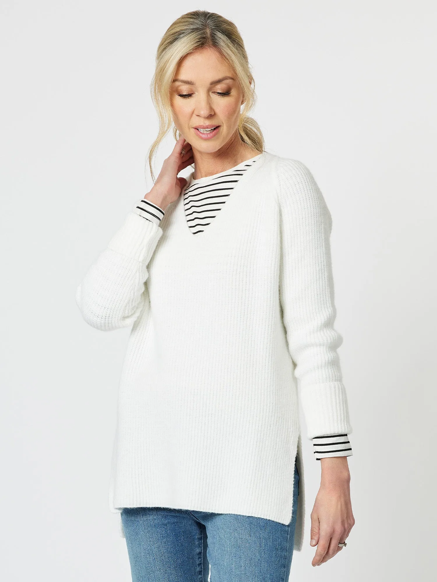 Kaitlyn V-Neck High Lo Knit Top - Winter White