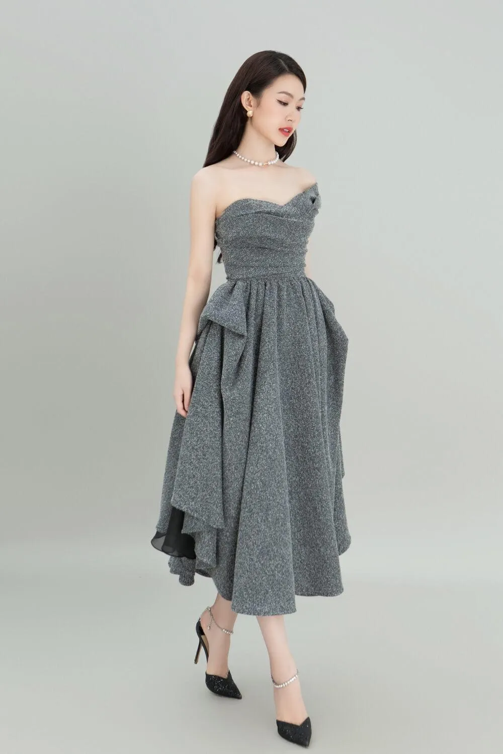 Kirei Gathered Asymmetric Shoulder Burlap Midi Dress