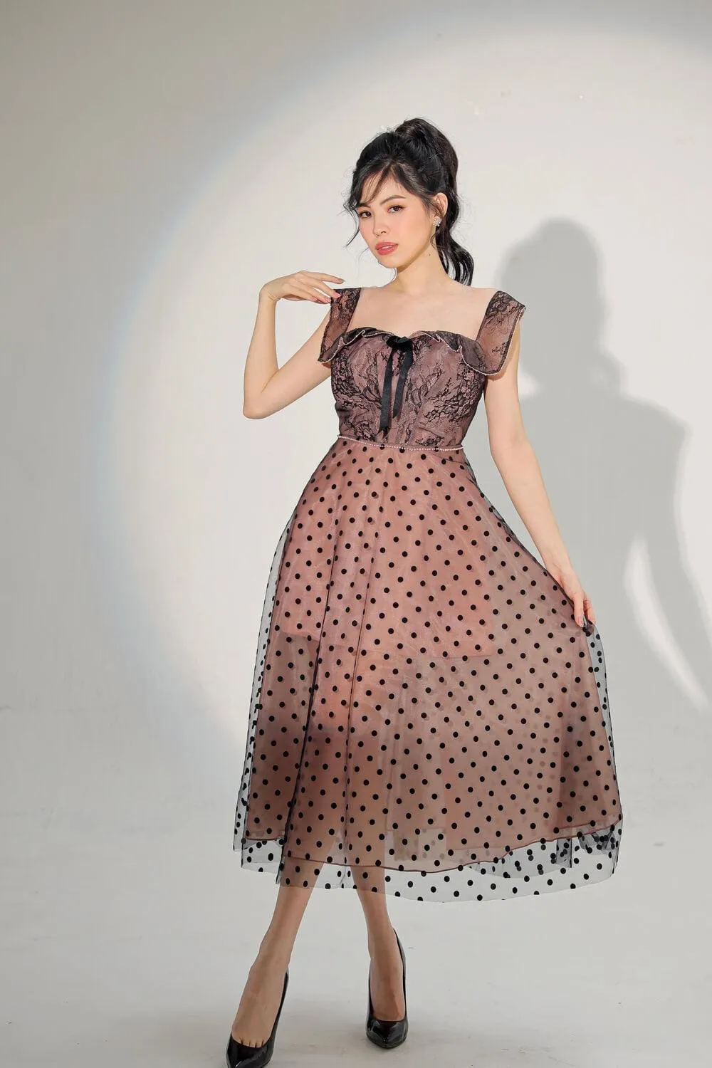 Leto A-line Square Neck Organza Midi Dress