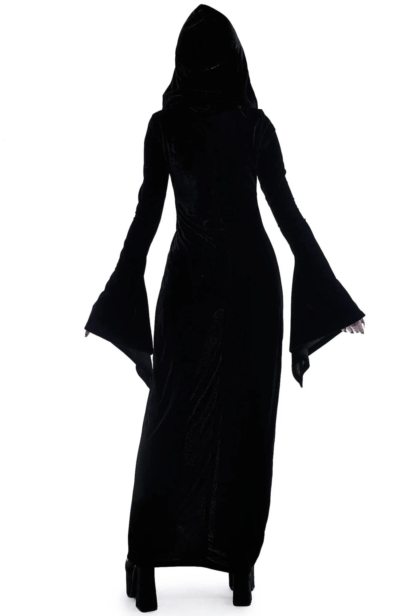 Lucinda Cloak