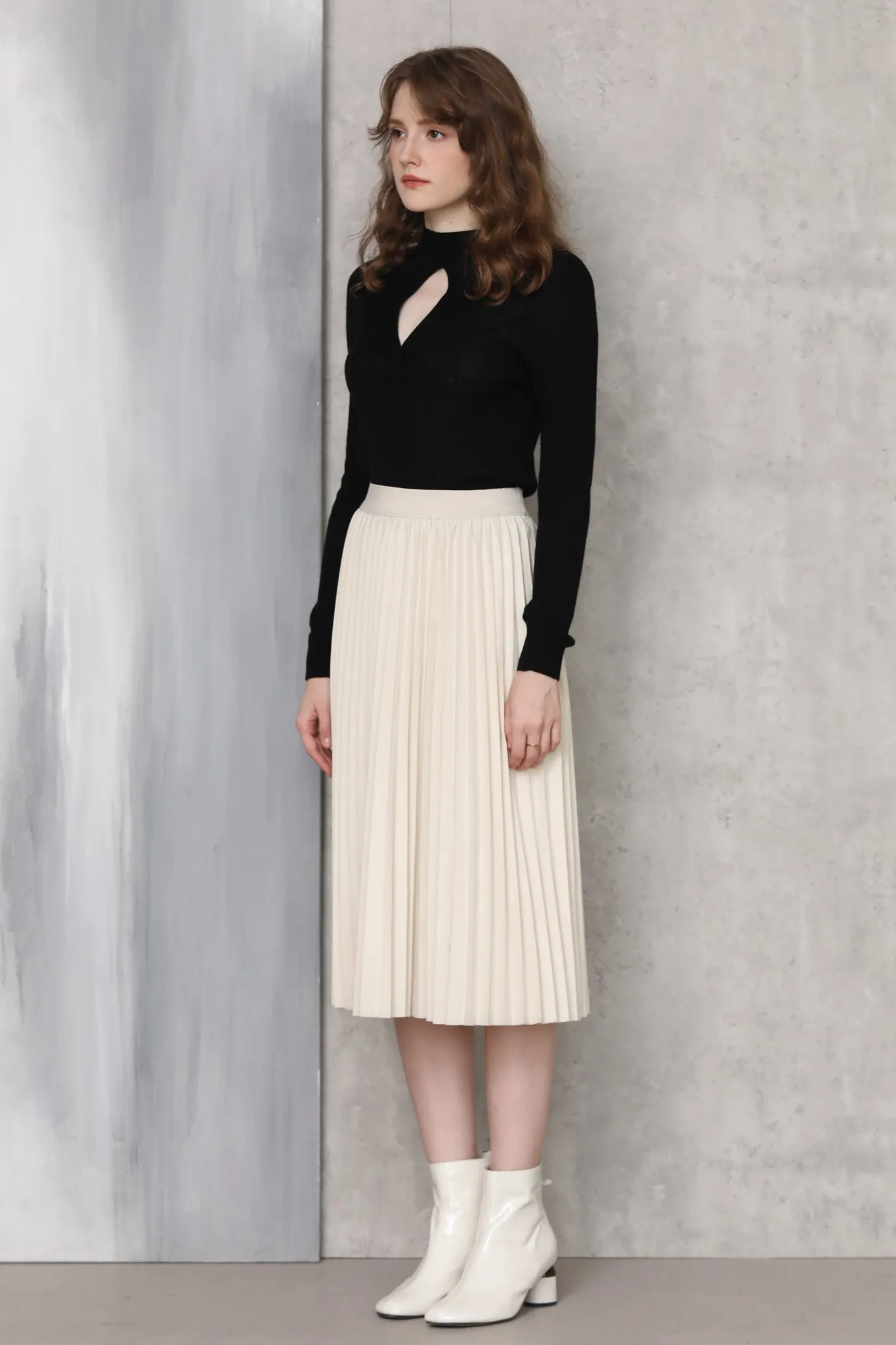 Sylphide | Reine Black Cut Out Wool Sweater