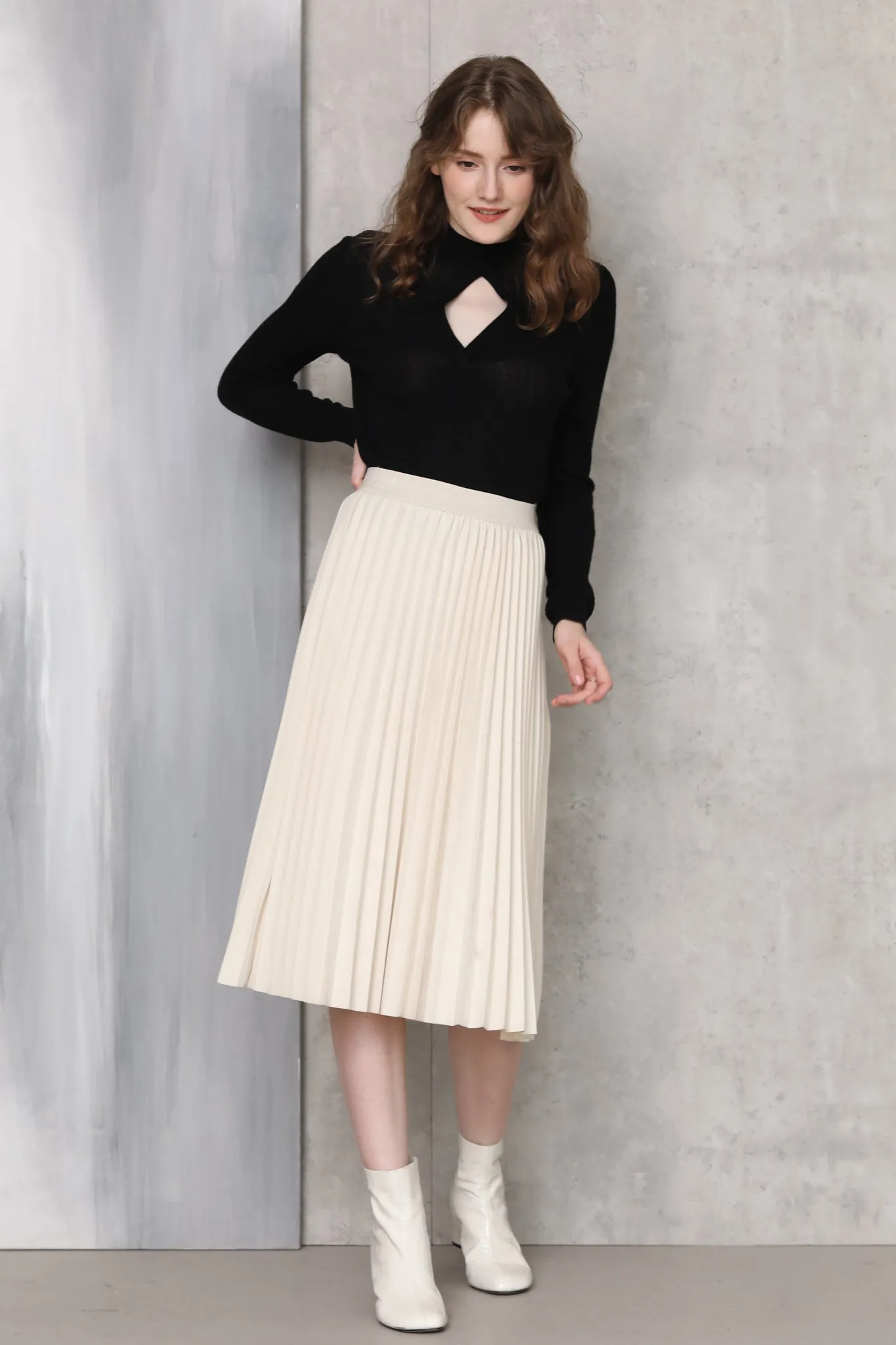 Sylphide | Reine Black Cut Out Wool Sweater