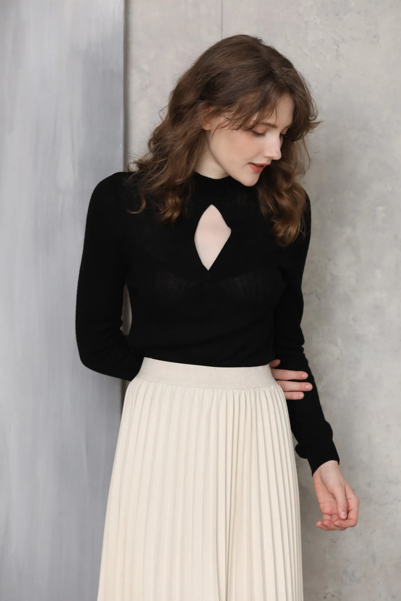 Sylphide | Reine Black Cut Out Wool Sweater