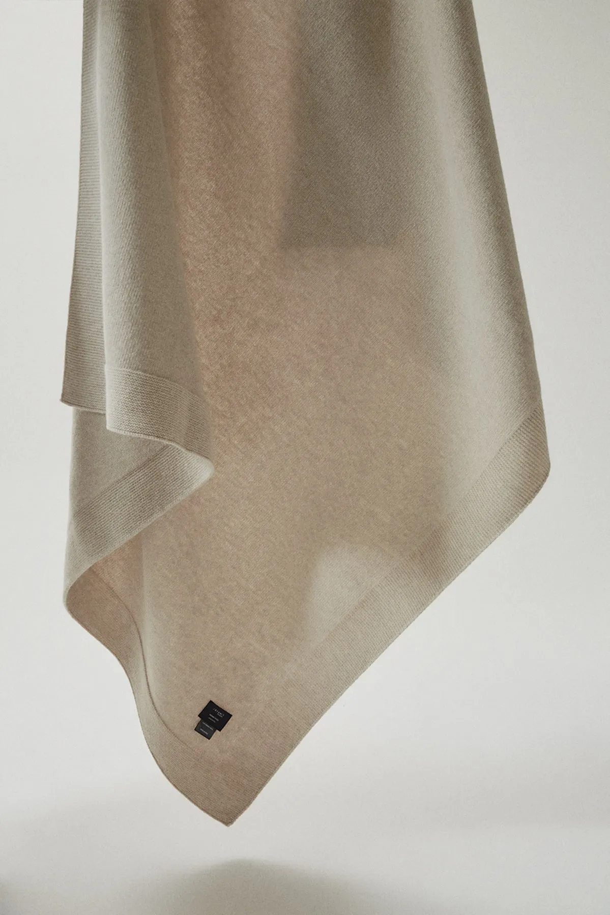 The Woolen Knit Blanket