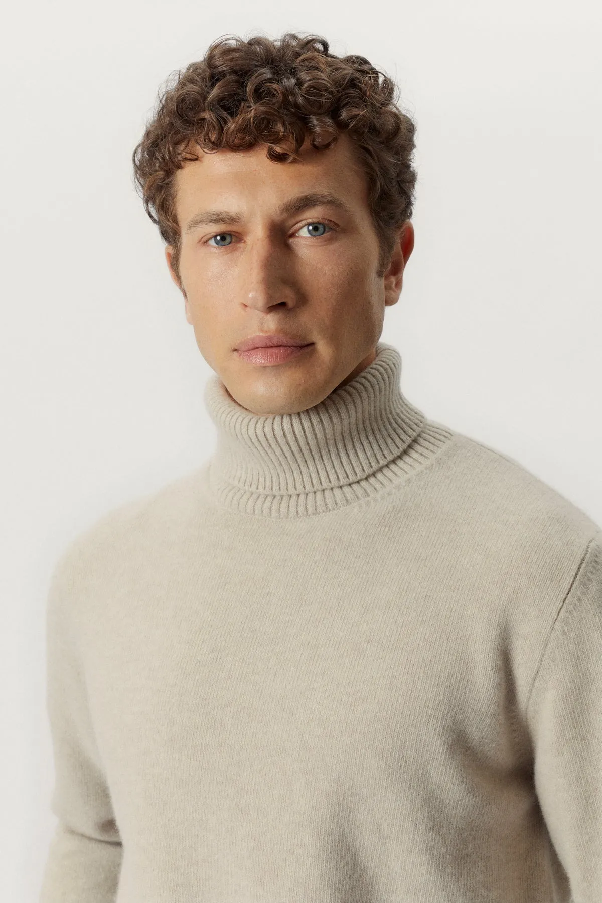 The Woolen Roll-Neck